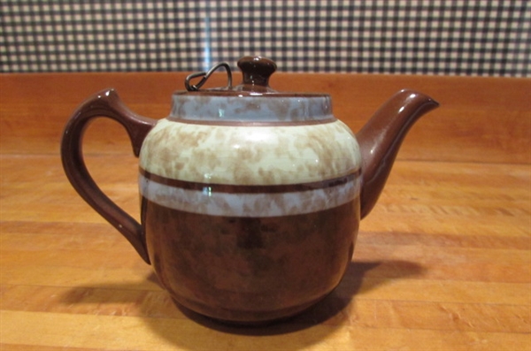 VINTAGE STONEWARE 'COOKIE' KETTLE & SMALL TEAPOT WITH STRAINER