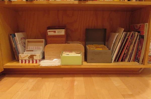 COOKING LEAFLETS, RECIPE CARDS, HOLDERS AND MORE