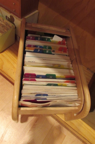 COOKING LEAFLETS, RECIPE CARDS, HOLDERS AND MORE