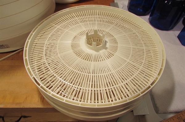 HARVEST MAID FOOD DEHYDRATOR
