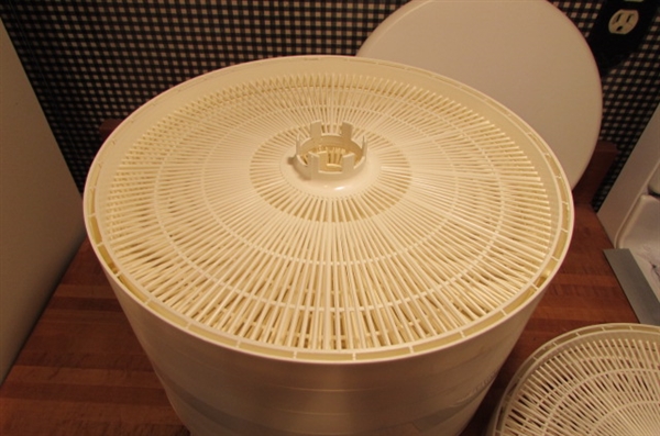HARVEST MAID FOOD DEHYDRATOR
