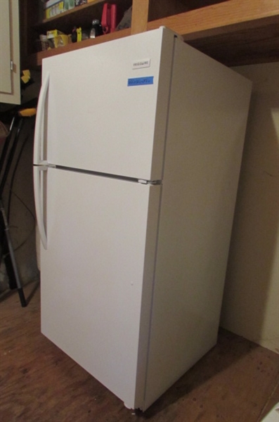 FRIGIDAIRE REFRIGERATOR /FREEZER