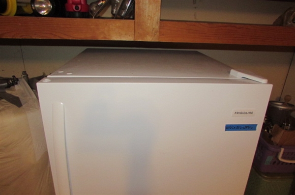 FRIGIDAIRE REFRIGERATOR /FREEZER