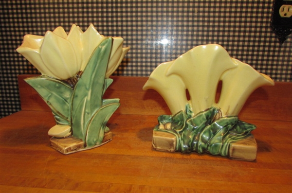 PAIR OF VINTAGE MCCOY VASES - YELLOW TULIPS
