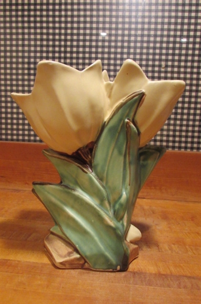 PAIR OF VINTAGE MCCOY VASES - YELLOW TULIPS