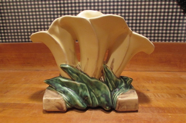 PAIR OF VINTAGE MCCOY VASES - YELLOW TULIPS