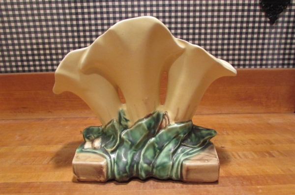 PAIR OF VINTAGE MCCOY VASES - YELLOW TULIPS