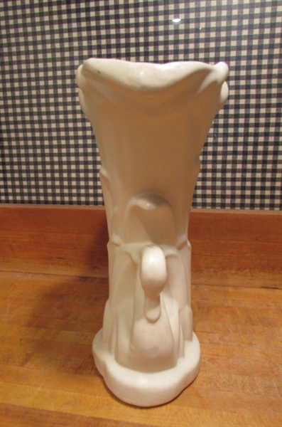 VINTAGE MATTE WHITE MCCOY VASES