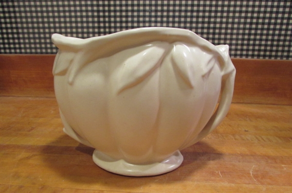 VINTAGE MATTE WHITE MCCOY VASES