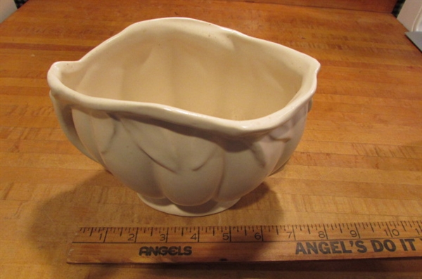 VINTAGE MATTE WHITE MCCOY VASES