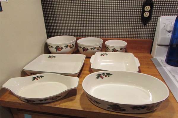 CADES COVE COLLECTION MIXING BOWLS & CASSEROLES