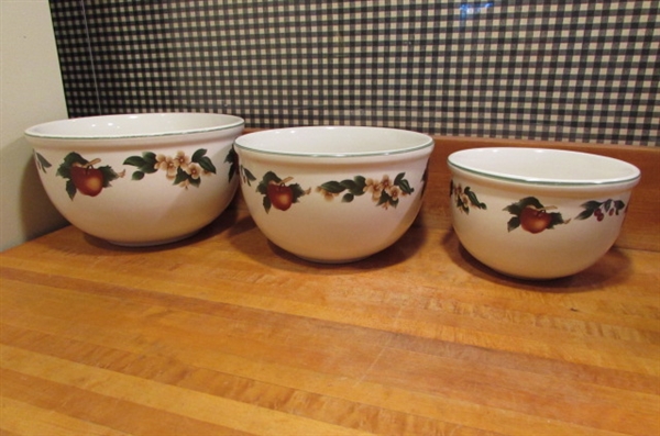 CADES COVE COLLECTION MIXING BOWLS & CASSEROLES