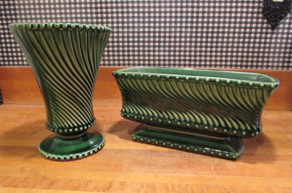 MATCHING VINTAGE MCCOY VASE & JARDINIERE