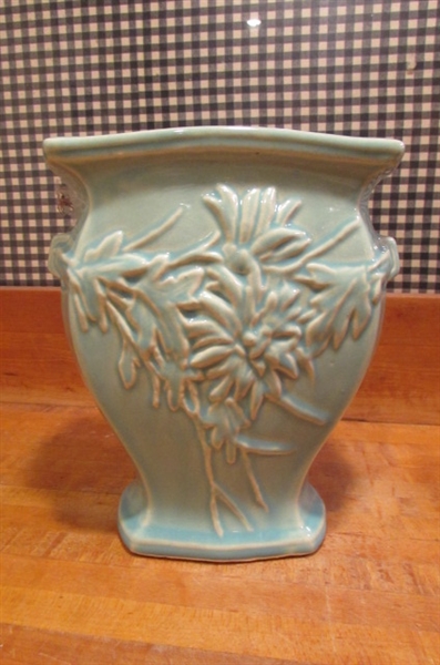 VINTAGE MCCOY CHRYSANTHEMUM VASE & PITCHER VASE