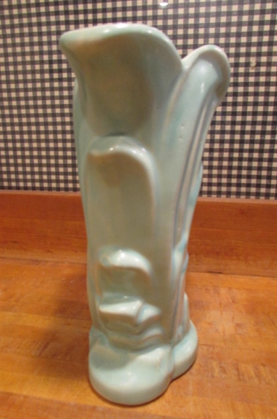 VINTAGE MCCOY VASES - AQUA SWAN & CORNUCOPIA