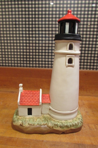 LEFTON LIGHTED HECETA HEAD LIGHTHOUSE & OLD SPICE LIGHTHOUSE DECANTER