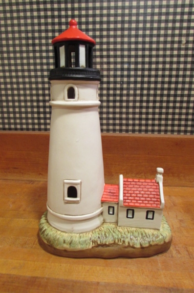 LEFTON LIGHTED HECETA HEAD LIGHTHOUSE & OLD SPICE LIGHTHOUSE DECANTER