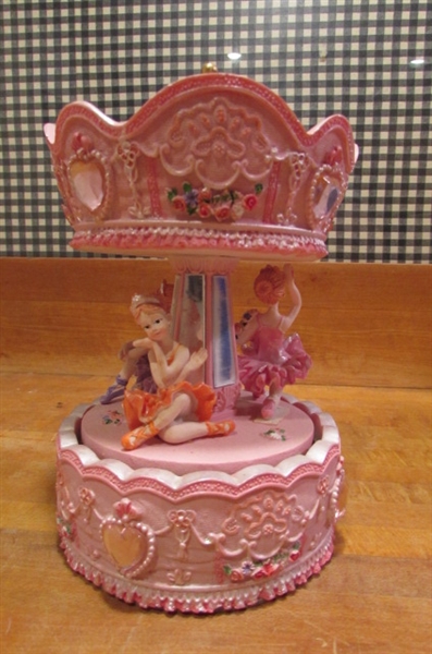 BALLERINA CAROUSEL & BLOWN GLASS & CRYSTAL LIGHTED CAROUSEL MUSICALS