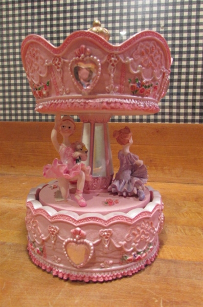 BALLERINA CAROUSEL & BLOWN GLASS & CRYSTAL LIGHTED CAROUSEL MUSICALS