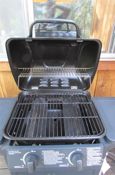 SMALL PROPANE BBQ WITH COVER & ACCESSORIES