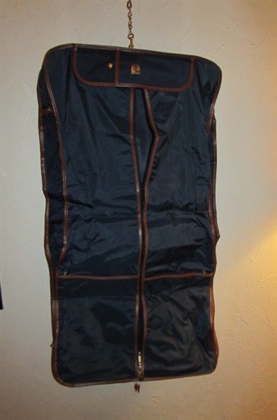 SOFT SIDED JAGUAR LUGGAGE, VINYL AMERICAN TOURISTER & JORDACHE TOTES