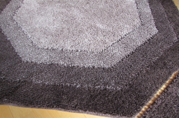PAIR OF BROWN OCTAGON THROW/AREA RUGS