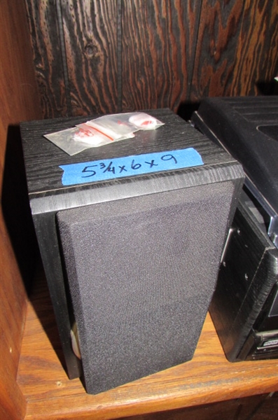 SMALL JENSEN STEREO/TURNTABLE/CD PLAYER/CASSETTE PLAYER