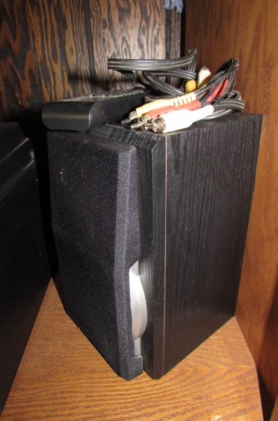 SMALL JENSEN STEREO/TURNTABLE/CD PLAYER/CASSETTE PLAYER