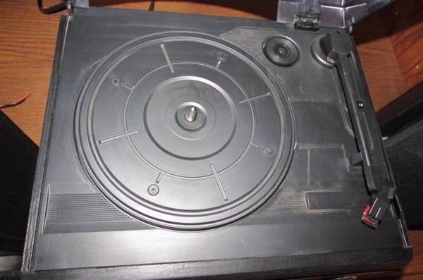 SMALL JENSEN STEREO/TURNTABLE/CD PLAYER/CASSETTE PLAYER