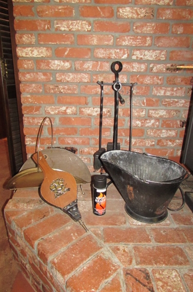 FIREPLACE/WOOD STOVE TOOLS & ACCESSORIES