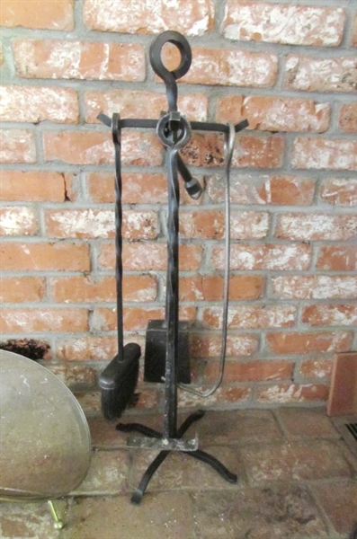 FIREPLACE/WOOD STOVE TOOLS & ACCESSORIES