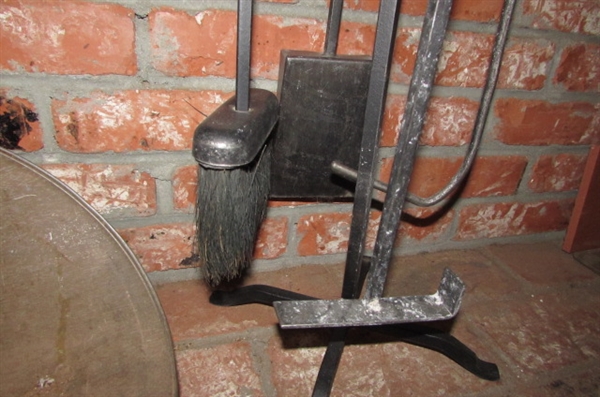 FIREPLACE/WOOD STOVE TOOLS & ACCESSORIES