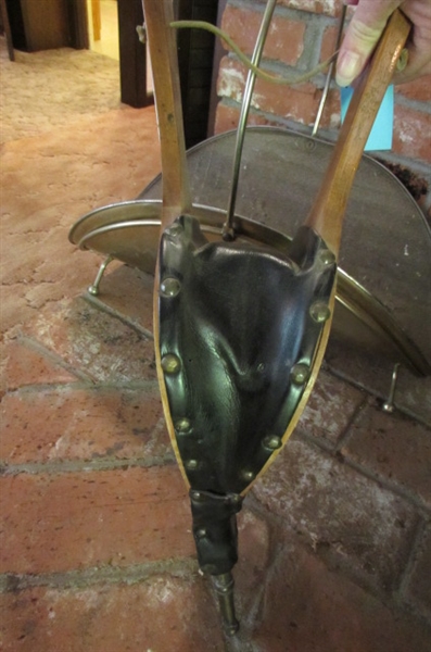 FIREPLACE/WOOD STOVE TOOLS & ACCESSORIES