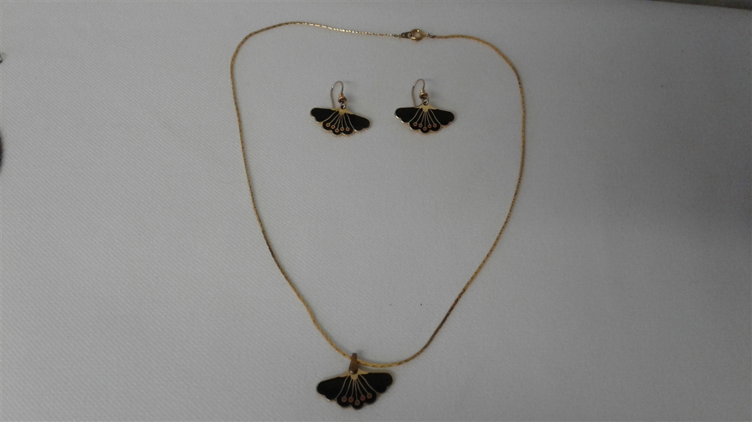 JEWELRY LOT- GOLD, SILVER, FASHION