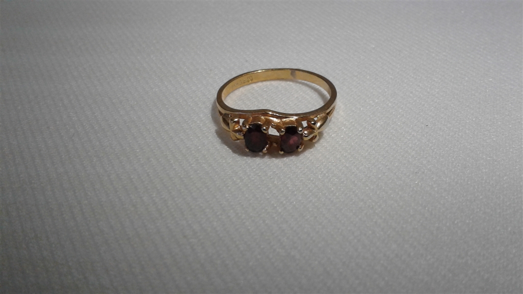 GOLD AND GARNET JEWELRY