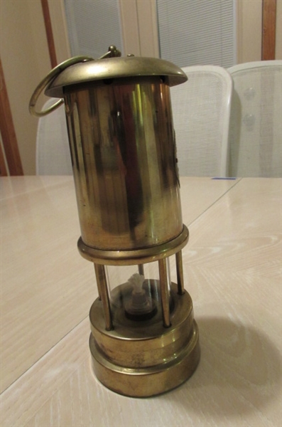 AUTHENTIC SAILING WEAR SAFETY LAMP