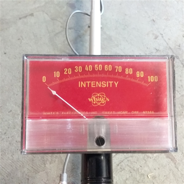 WHITES COINMASTER METAL DETECTOR 