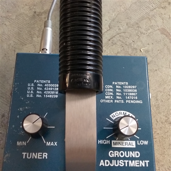 WHITES COINMASTER METAL DETECTOR 