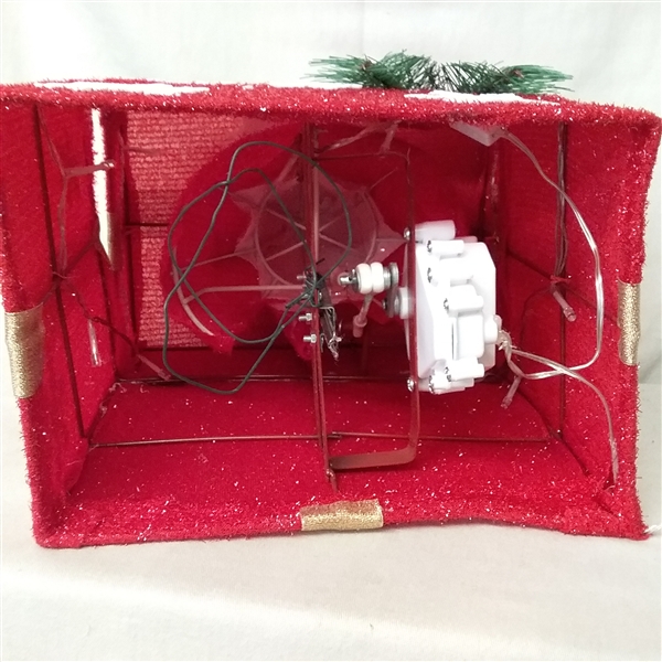 ANIMATED SANTA GIFT BOX OUTDOOR DECORATION