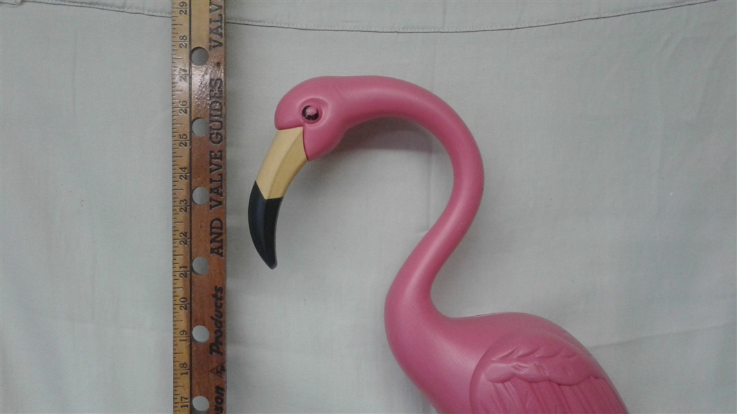 3 PINK FLAMINGOS