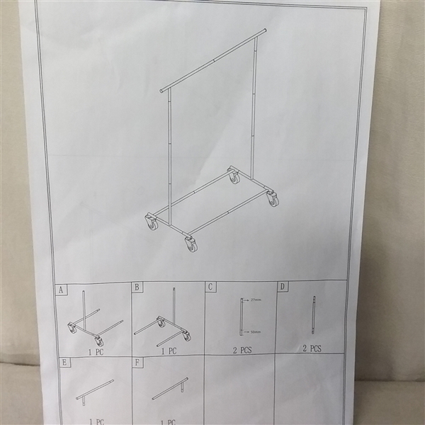 GARMENT RACK 