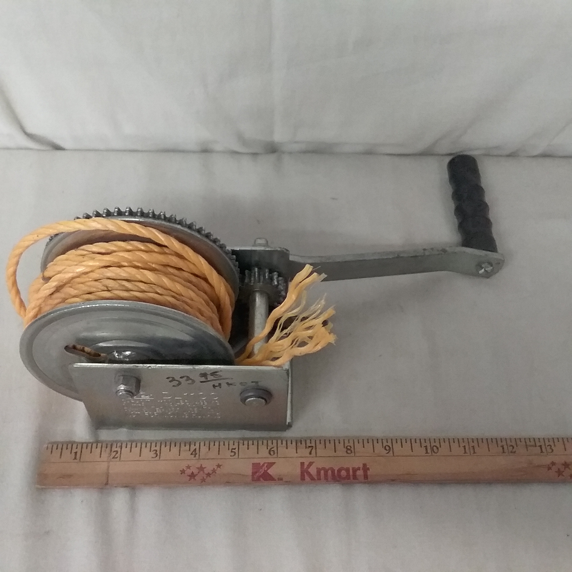 lot-detail-1100-lb-hand-winch