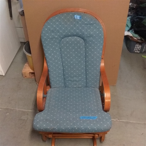GLIDER ROCKING CHAIR