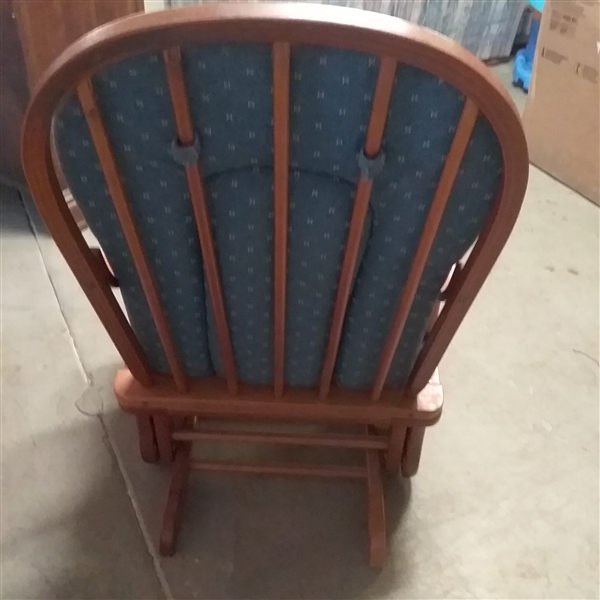 GLIDER ROCKING CHAIR
