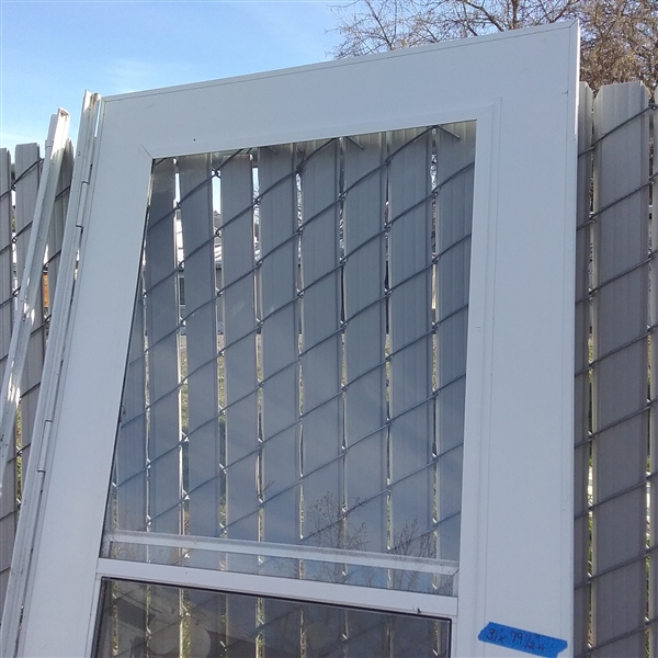Storm Door With Screen