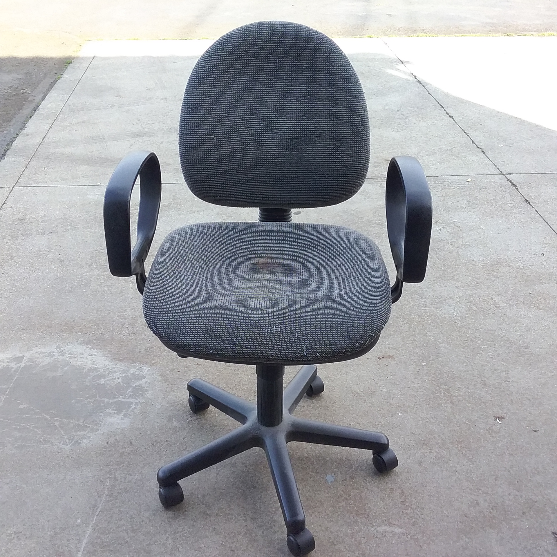 Lot Detail Rolling Adjustable Office Chair