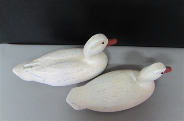PAIR OF HANDCARVED & PAINTED WOODEN DUCKS