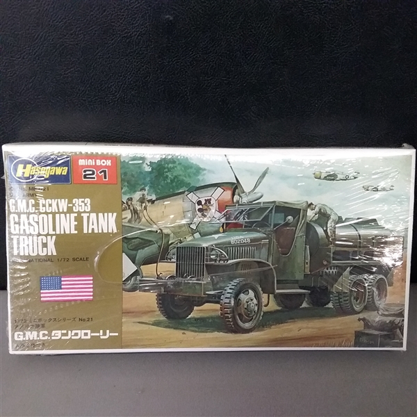 Lot of 9 Vintage Model Sets Military Vehicles