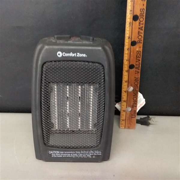 Comfort Zone 750/1,500-Watt Ceramic Electric Portable Heater with Thermostat and Fan in Black