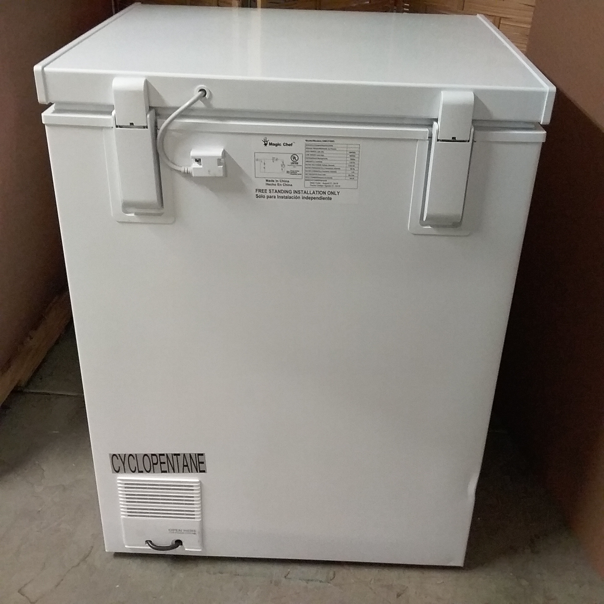 Lot Detail - Magic Chef 5.0 cu. ft. Chest Freezer in White